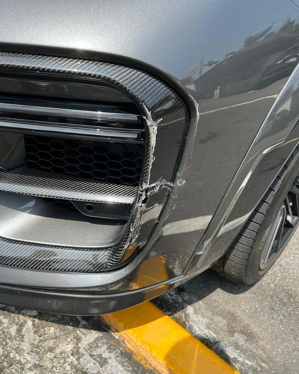 王阳明遇肇事逃逸 保时捷被撞凹爆粗飙骂