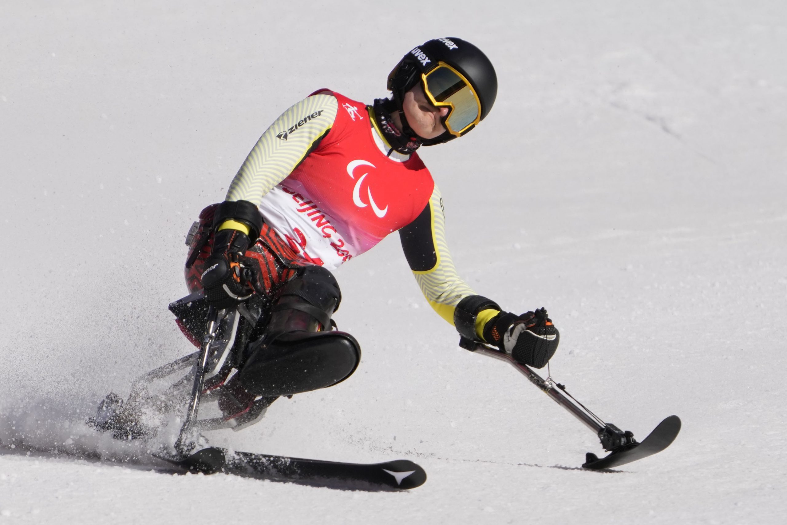 男单板障碍追逐UL级 中国横扫金银铜