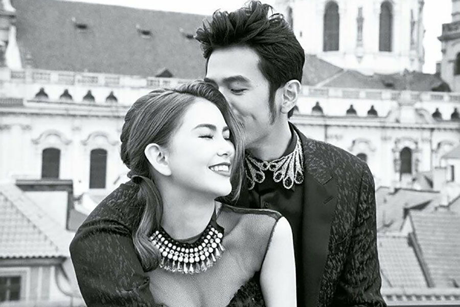  盘点明星创意求婚|大S被视讯求婚不是最狂 王力宏集50万句“我爱你”结局惨烈	