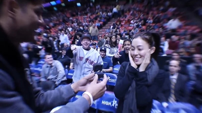  盘点明星创意求婚|大S被视讯求婚不是最狂 王力宏集50万句“我爱你”结局惨烈	