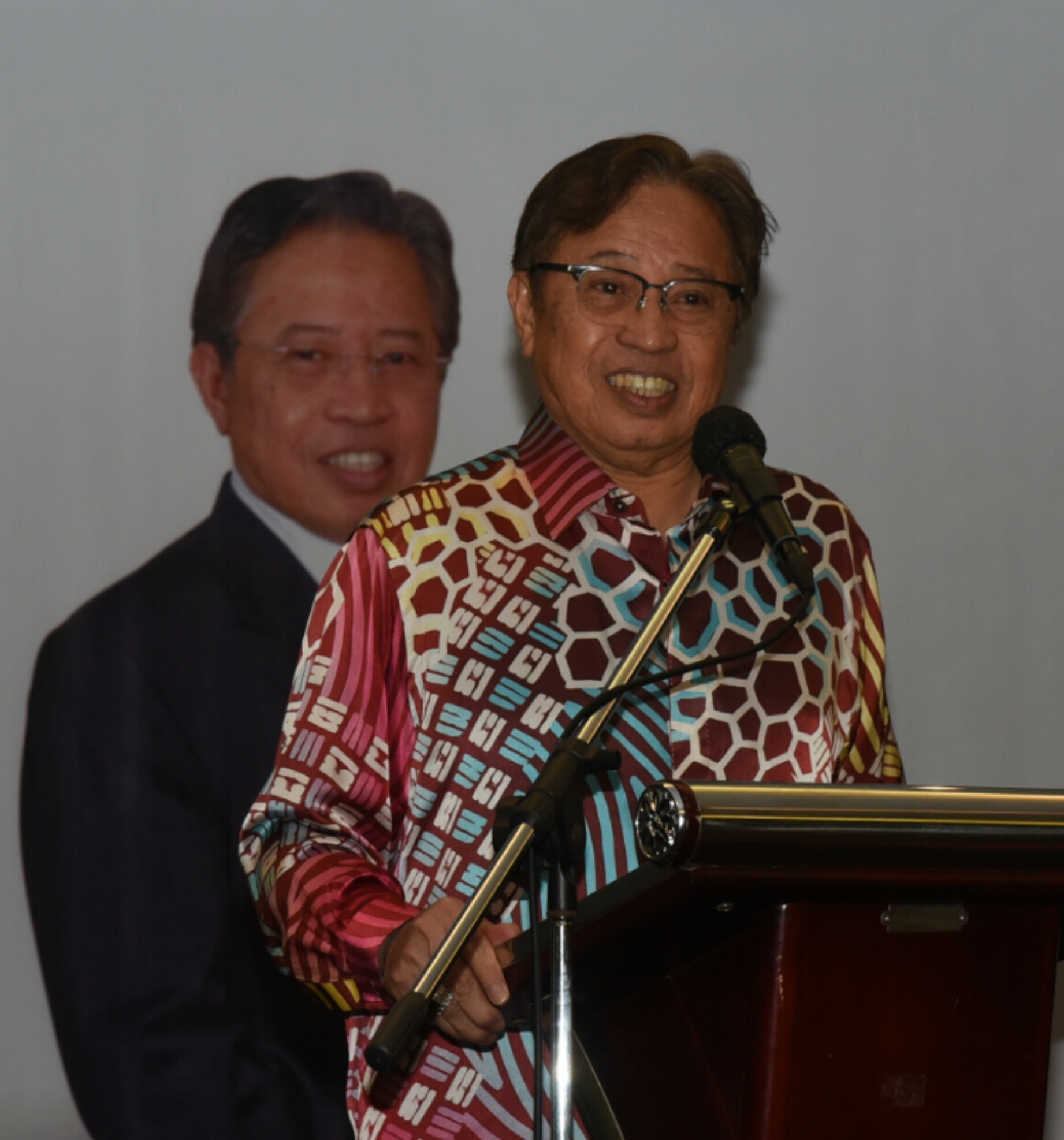 砂总理回应筷子论