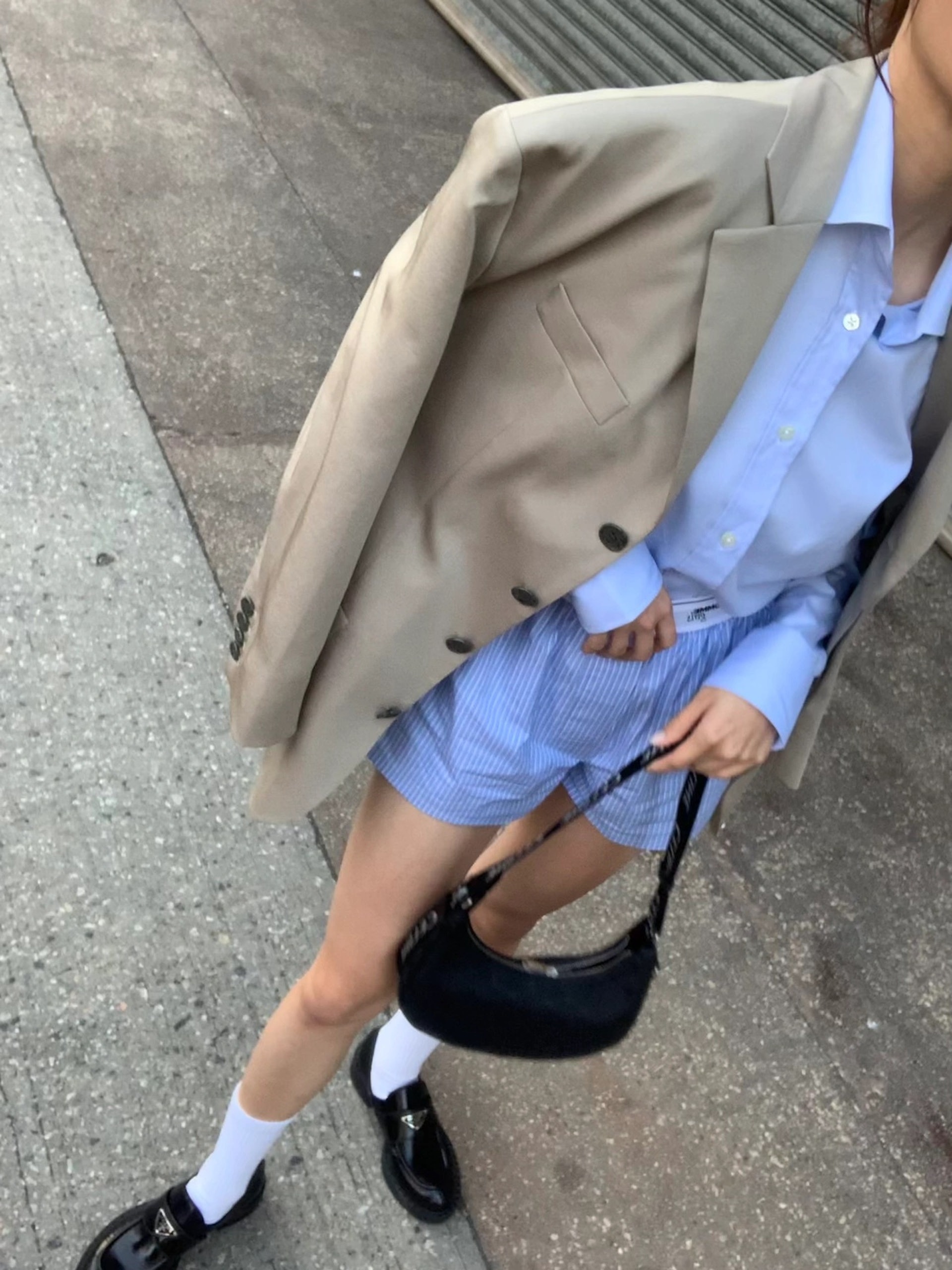 私服穿搭掀热议 吴千语被嘲穿“孖烟通”出街