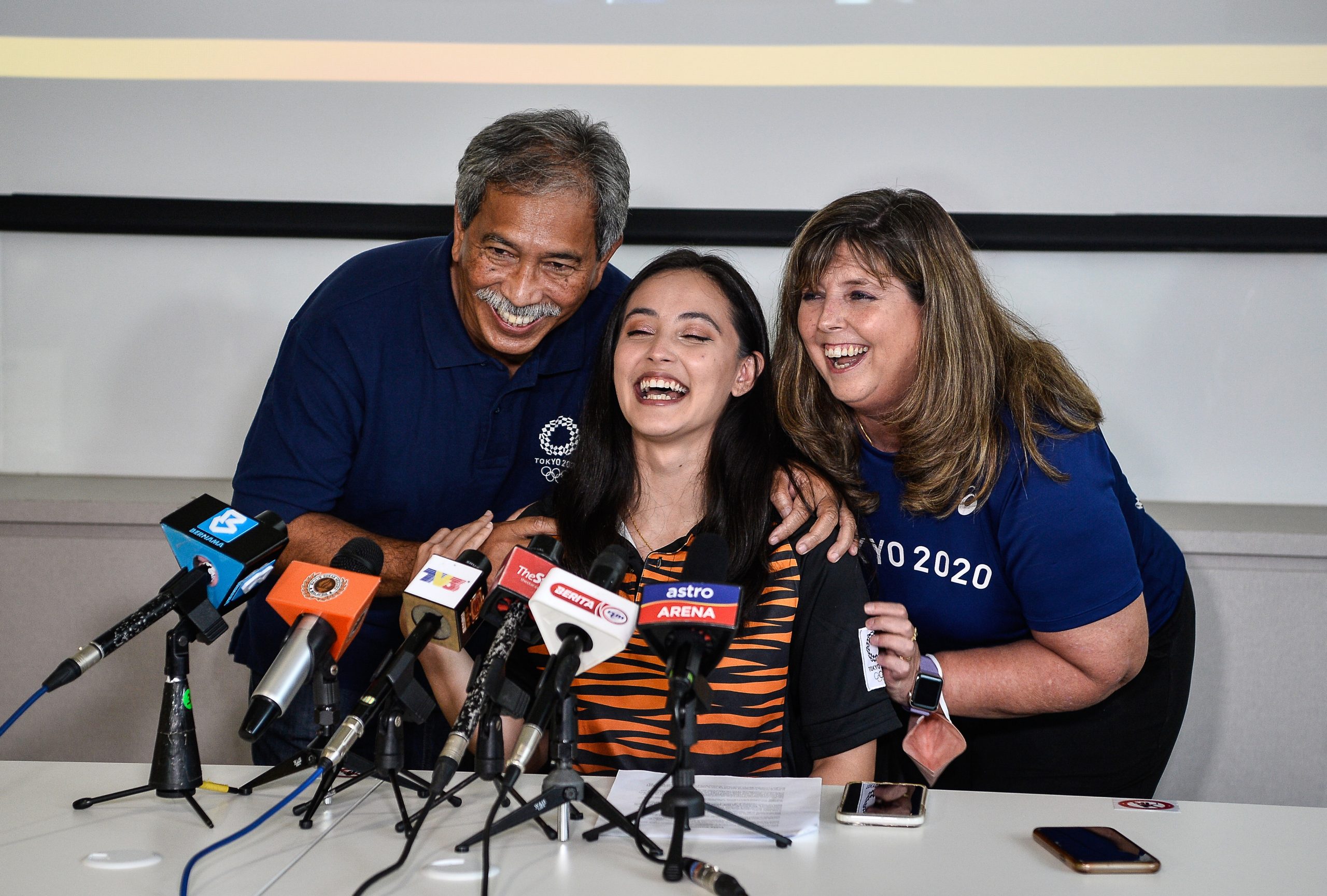 称生涯目标均已实现 法拉安:惊奇征程结束