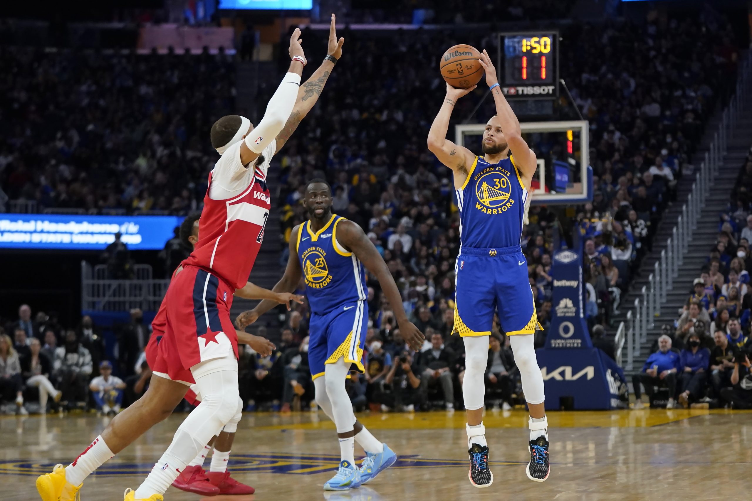 终结客战爵士19连败 公鹿力保卫冕军威名