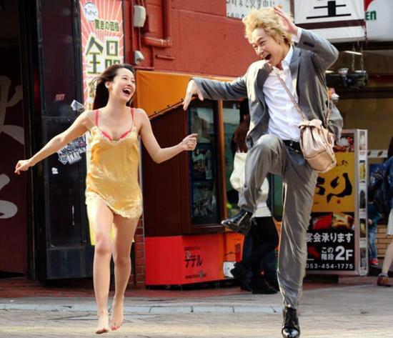 绫野刚“露鸟床照”流出 被爆疑与泽尻英龙华有染