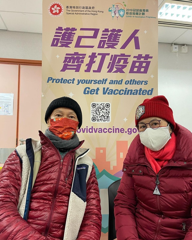 罗家英发文责拒接种者 怒斥累人累物