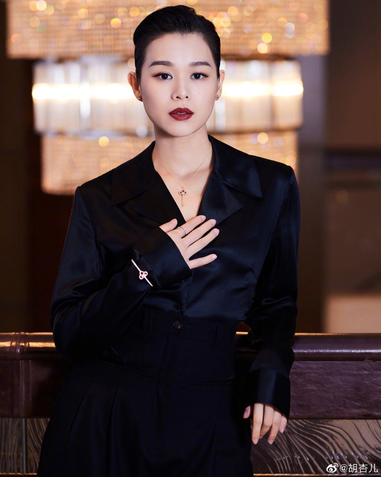 胡杏儿两子爆确诊冠病 小儿子未足1岁