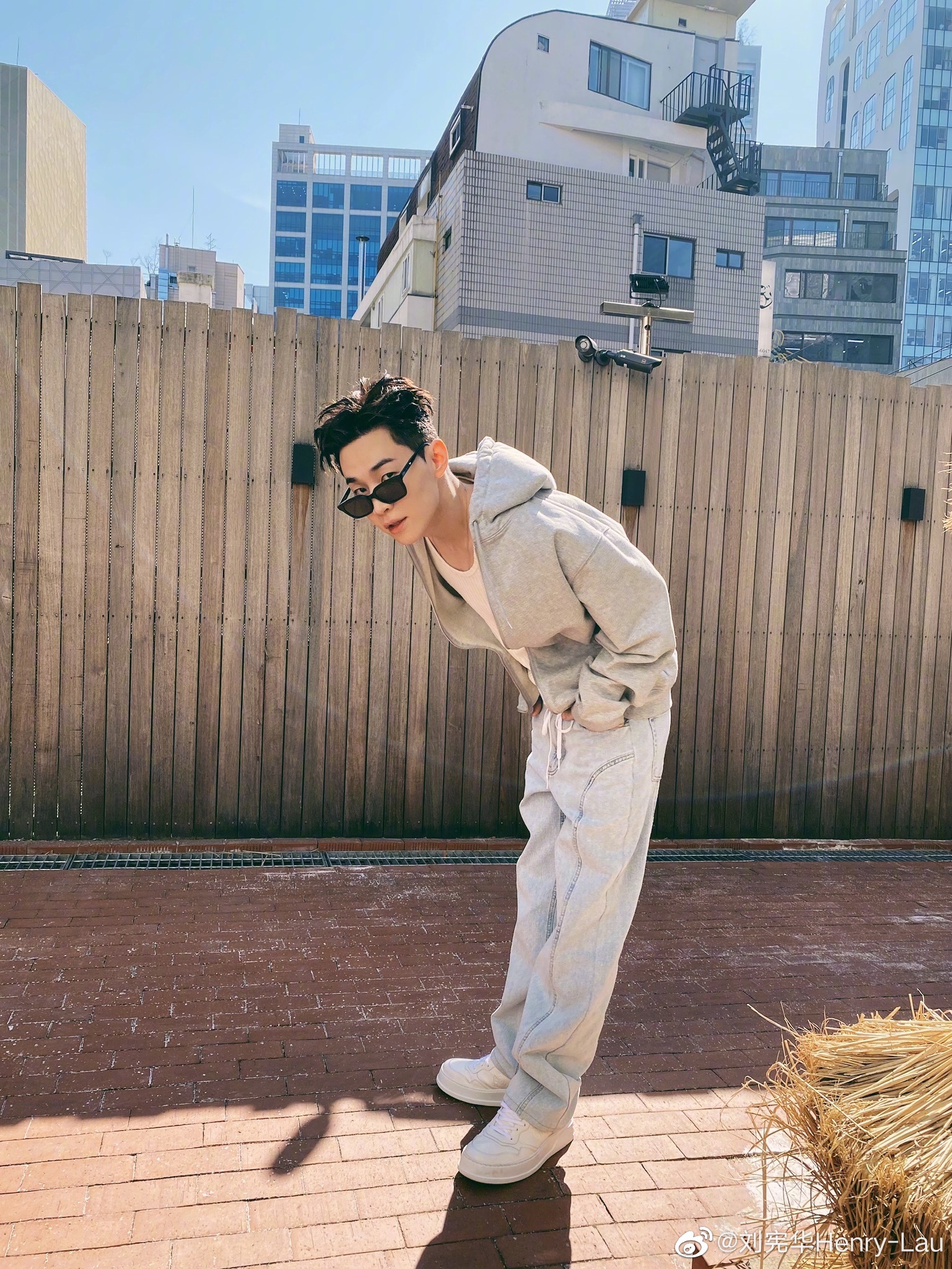 获韩警局选为大使遭抗议 Henry回怼“因血统被针对”