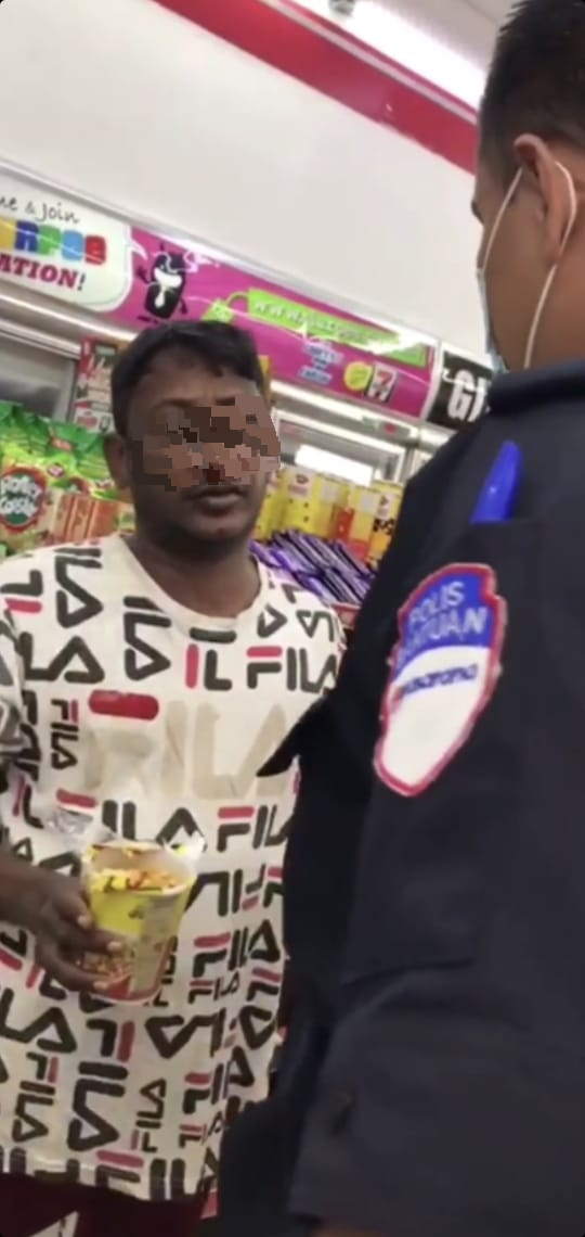 警方调查印裔男子遭人粗暴对待的视频