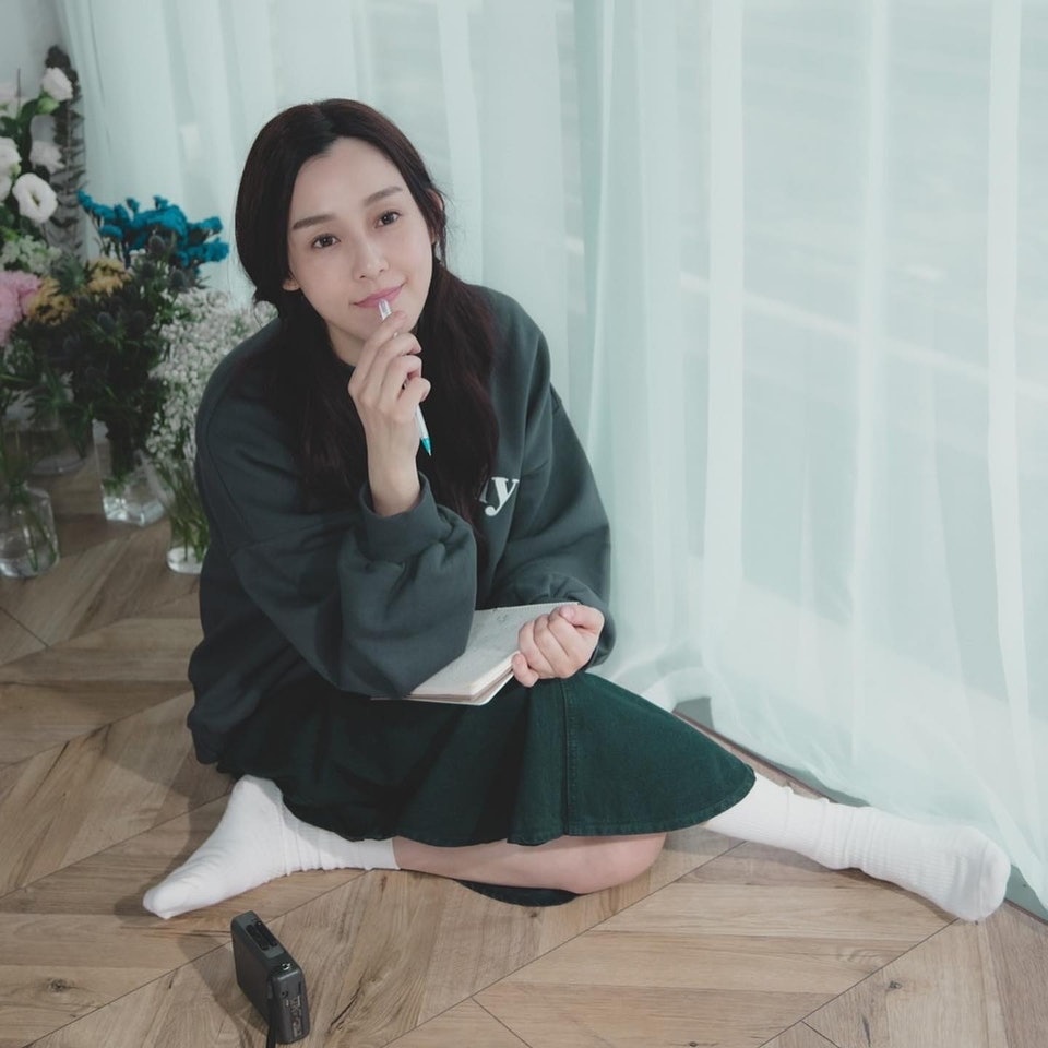 走出口罩风波狠甩哈佛学历阴霾 范玮琪46岁生日报喜讯	