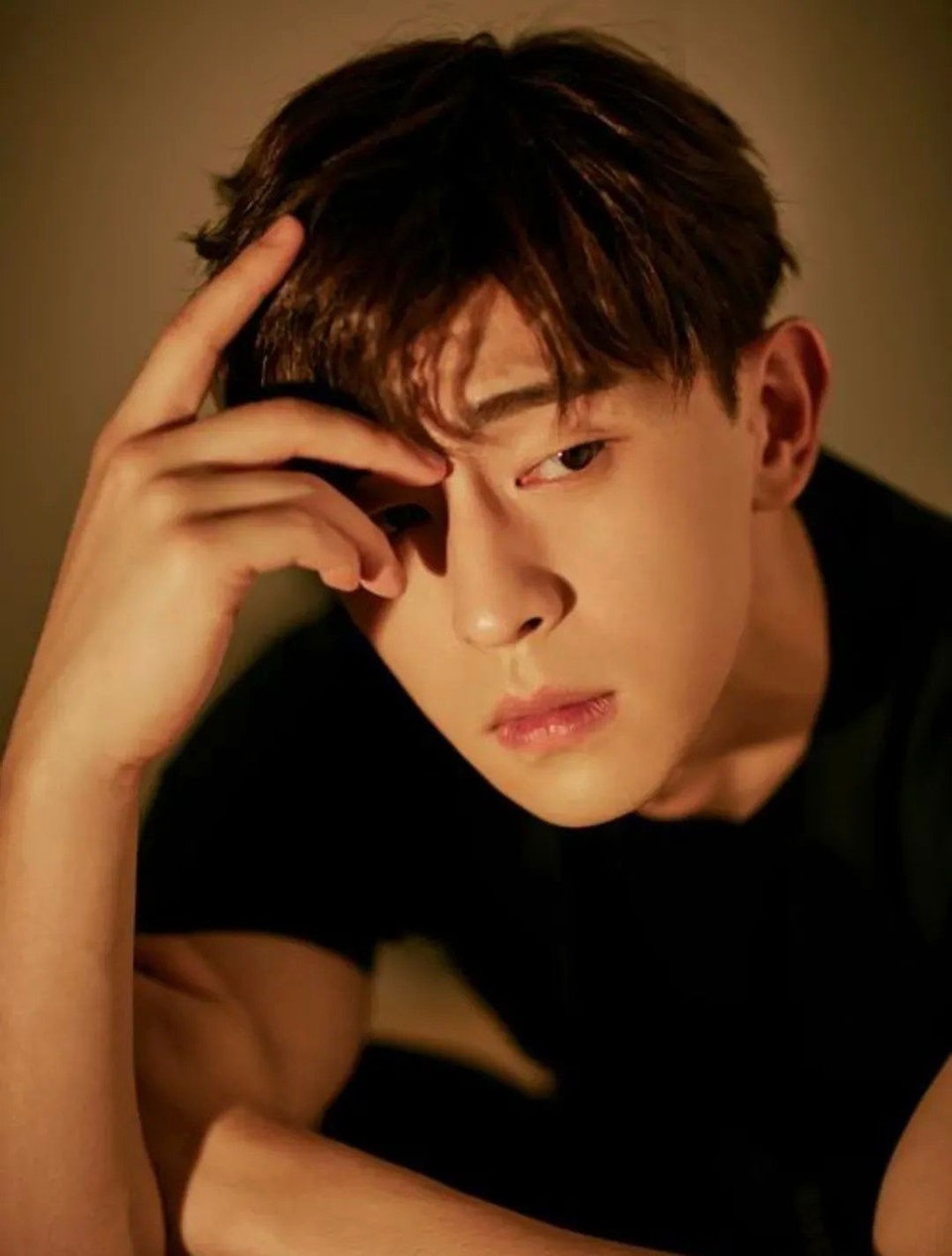 邓伦黑历史再被挖 昔朝裁判爆粗喷口水