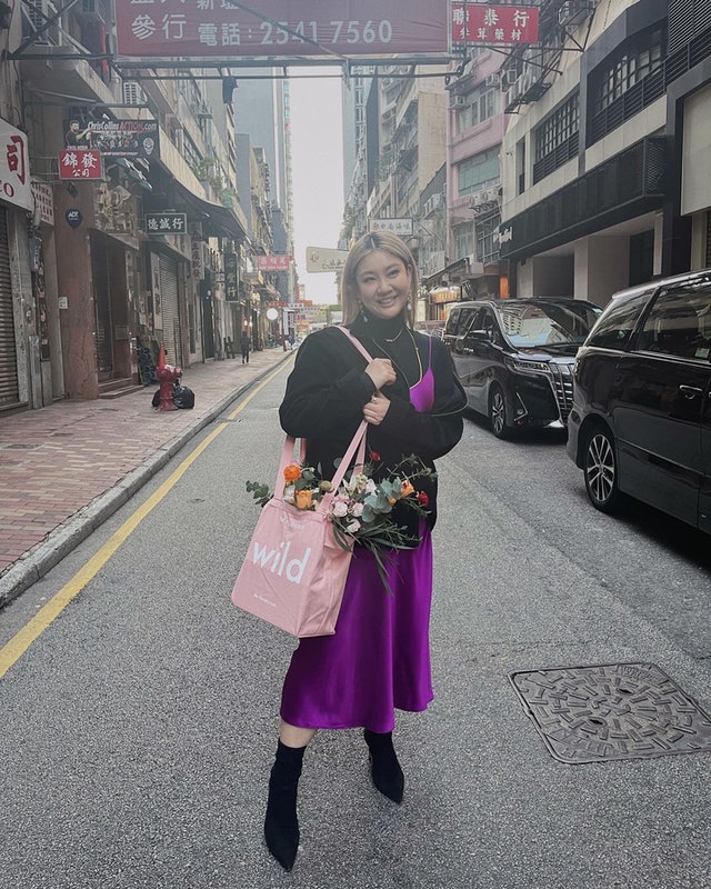 郑欣宜晒小脸照曝光新恋情 男友是花店老板