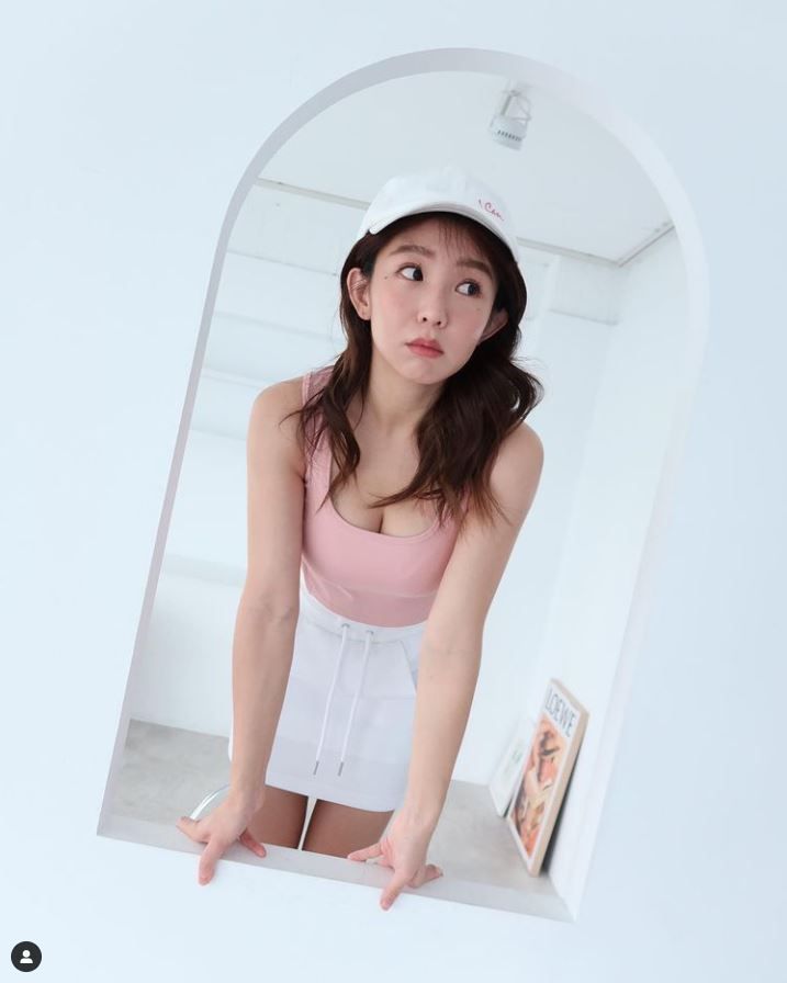 郭书瑶7天坚持做这件事 素颜无滤镜自拍状态惊人