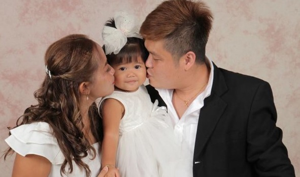 重开国门终可与英国籍未婚夫重逢,大马女子:“我们终于可以结婚了!”