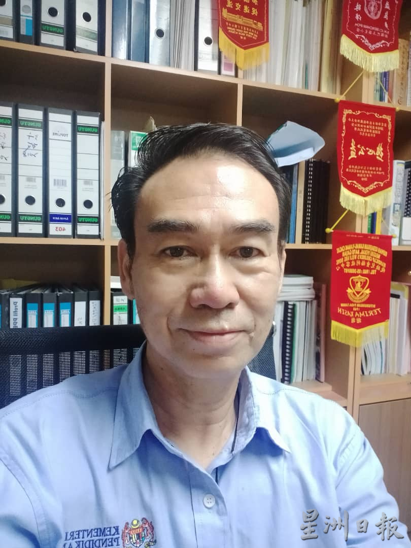 霹:暂定封面主文/小学少于600人全员上课 对学生公平可减轻老师工作