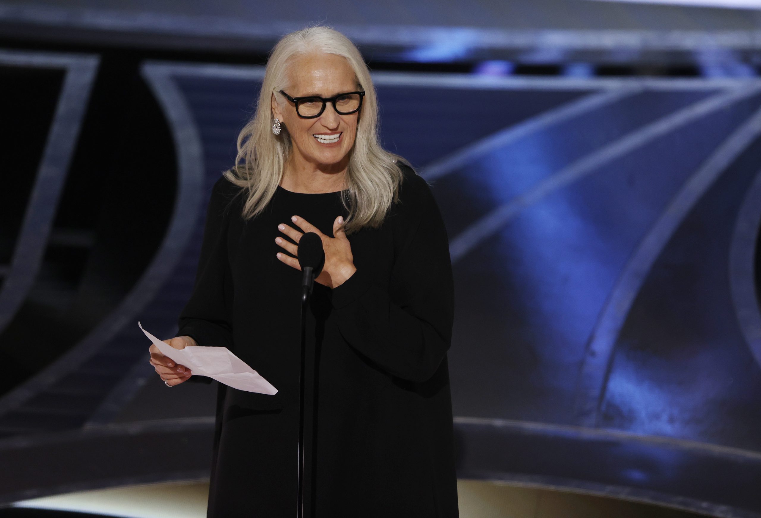 韦尔揍人后夺影帝  泪崩道歉“我要保护家人”