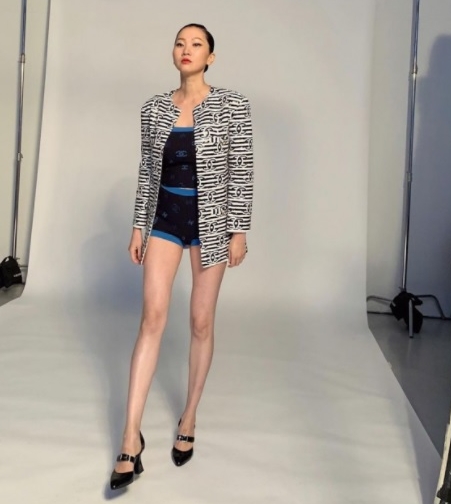 韩超模因一句话遭Jennie粉丝攻击 火速删文灭火	