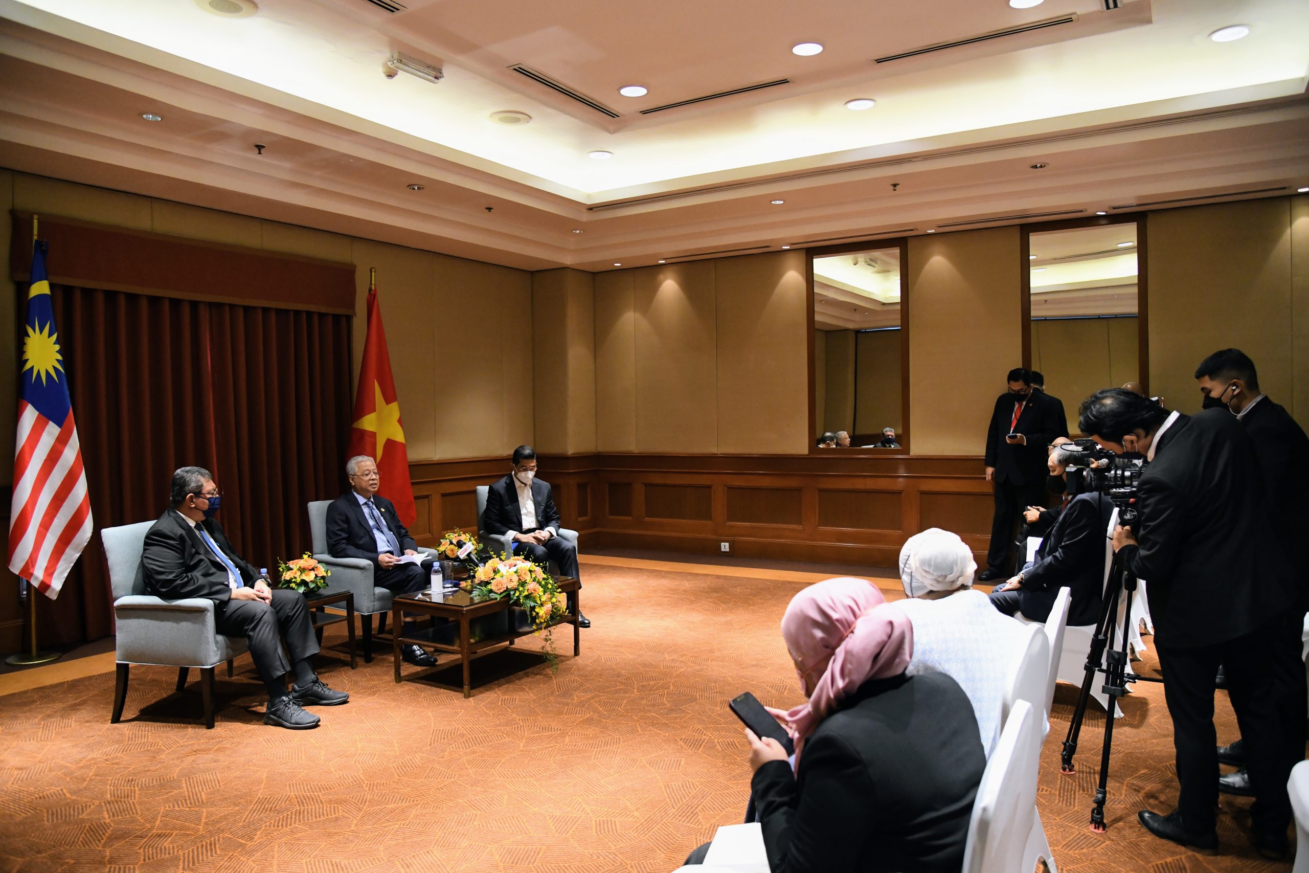 首相:大马承认越南新冠疫苗接种证书