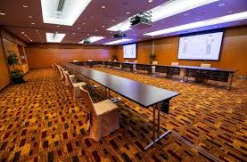 首相:限场地50%人数措施 下月撤销!