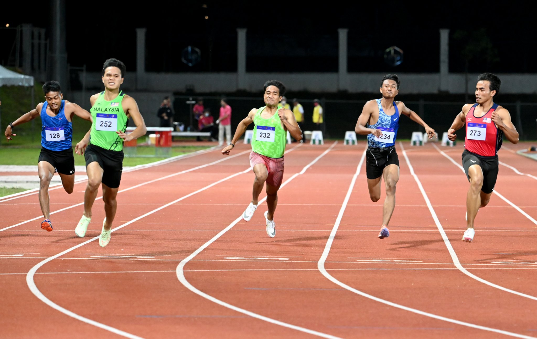 高等学府田径巡回赛首站  佐纳登尼巴（赛达杜）膺男女飞人