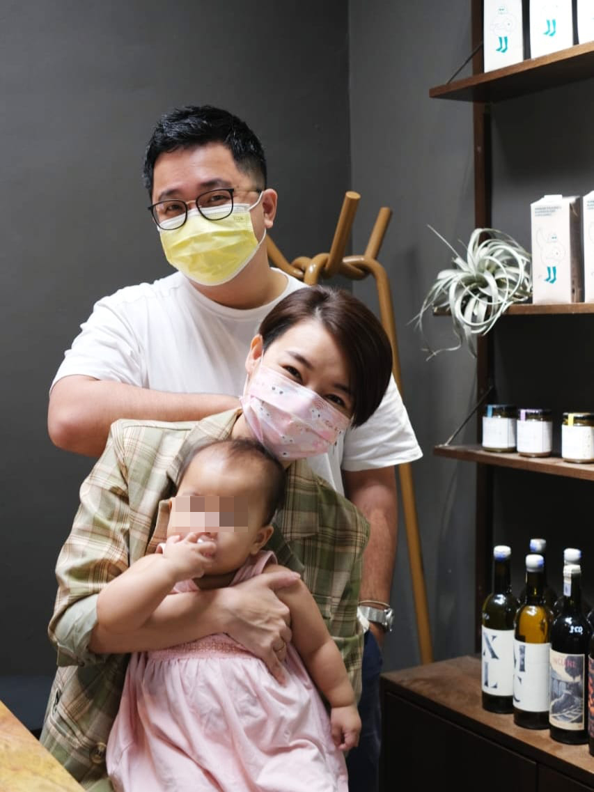 黄佩玲一家三口相继确诊 1岁女儿反复发烧