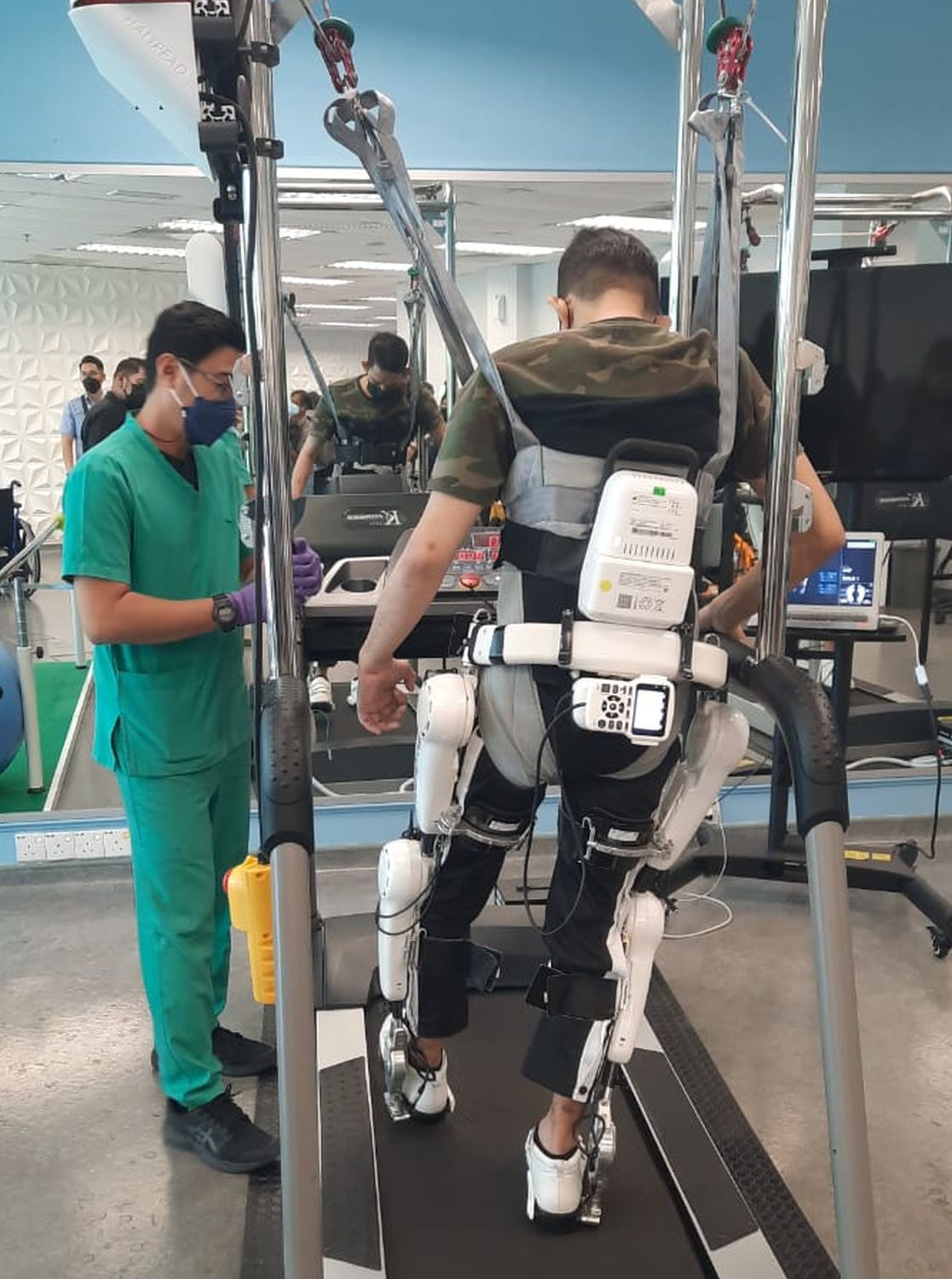 (全国版)甲社险康复中心使用最顶级及先进的设备让会员们进行治疗,重新回到职场