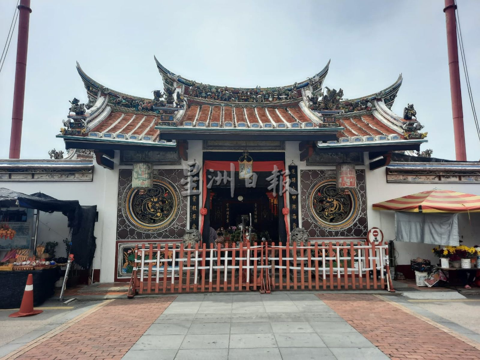 （古城封底主文）政府宣布4月1日开放，甲宫庙保持观望，暂仍遵守现有SOP