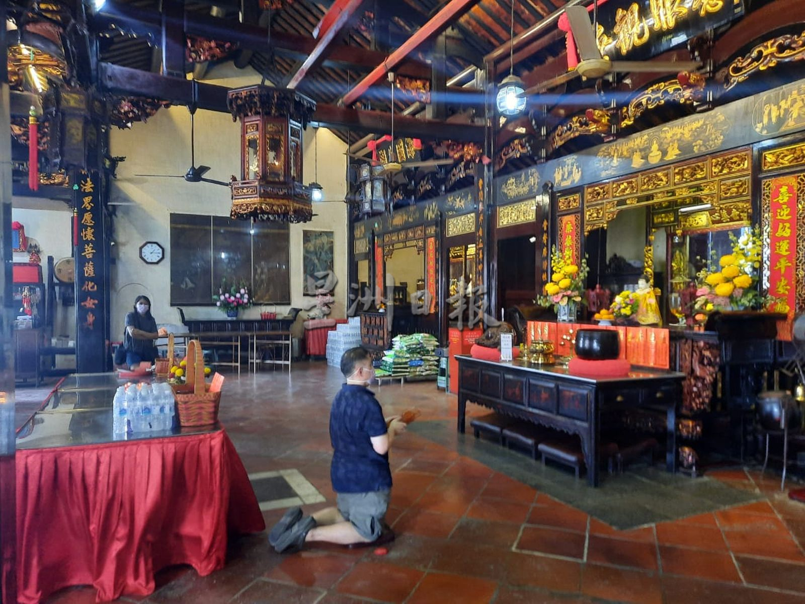 （古城封底主文）政府宣布4月1日开放，甲宫庙保持观望，暂仍遵守现有SOP