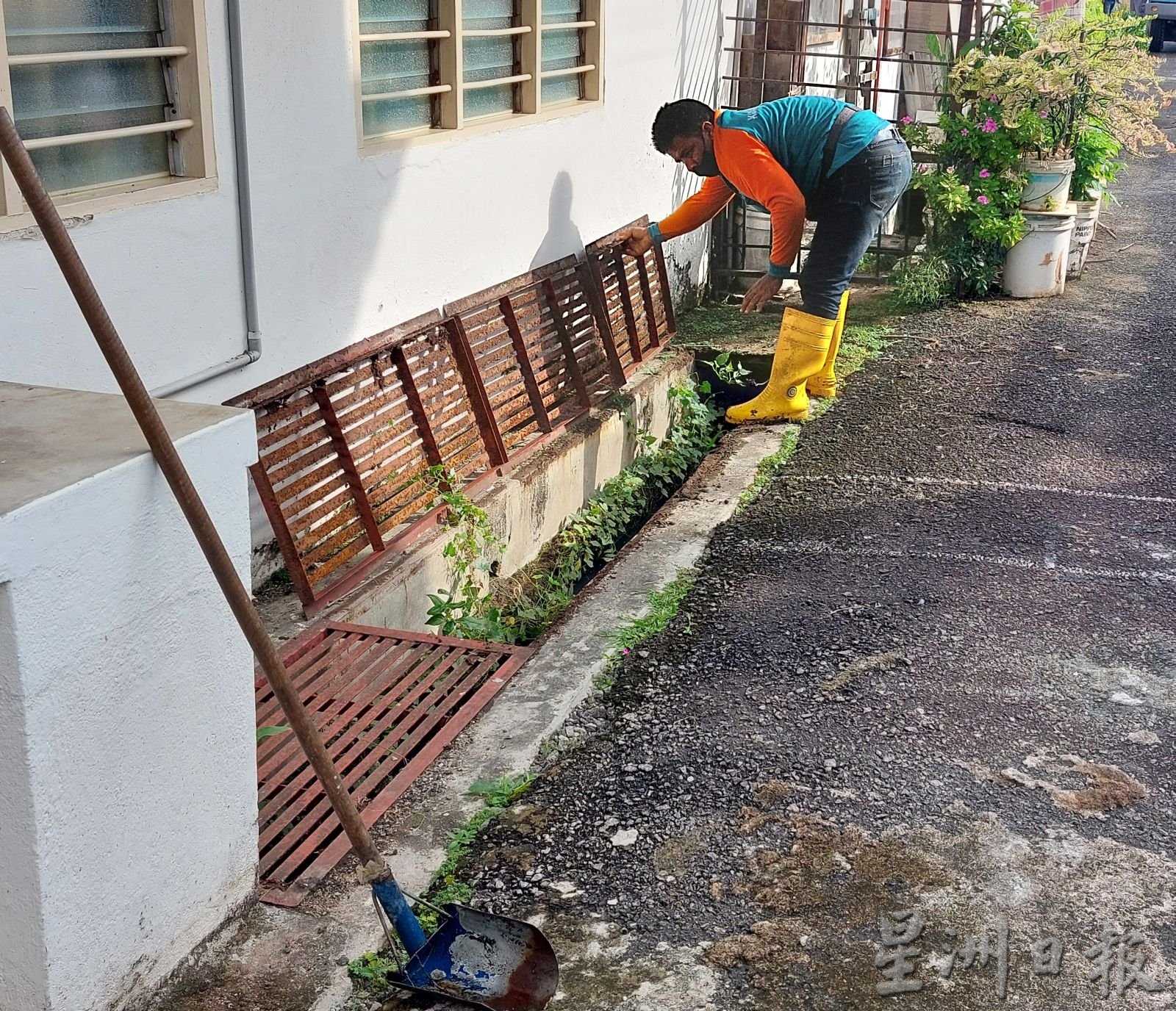 （古城封底主文）清理玛琳再也查希第18路水沟