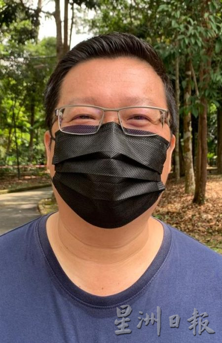 (古城封面副文)紫色梦幻的蓝花楹开花