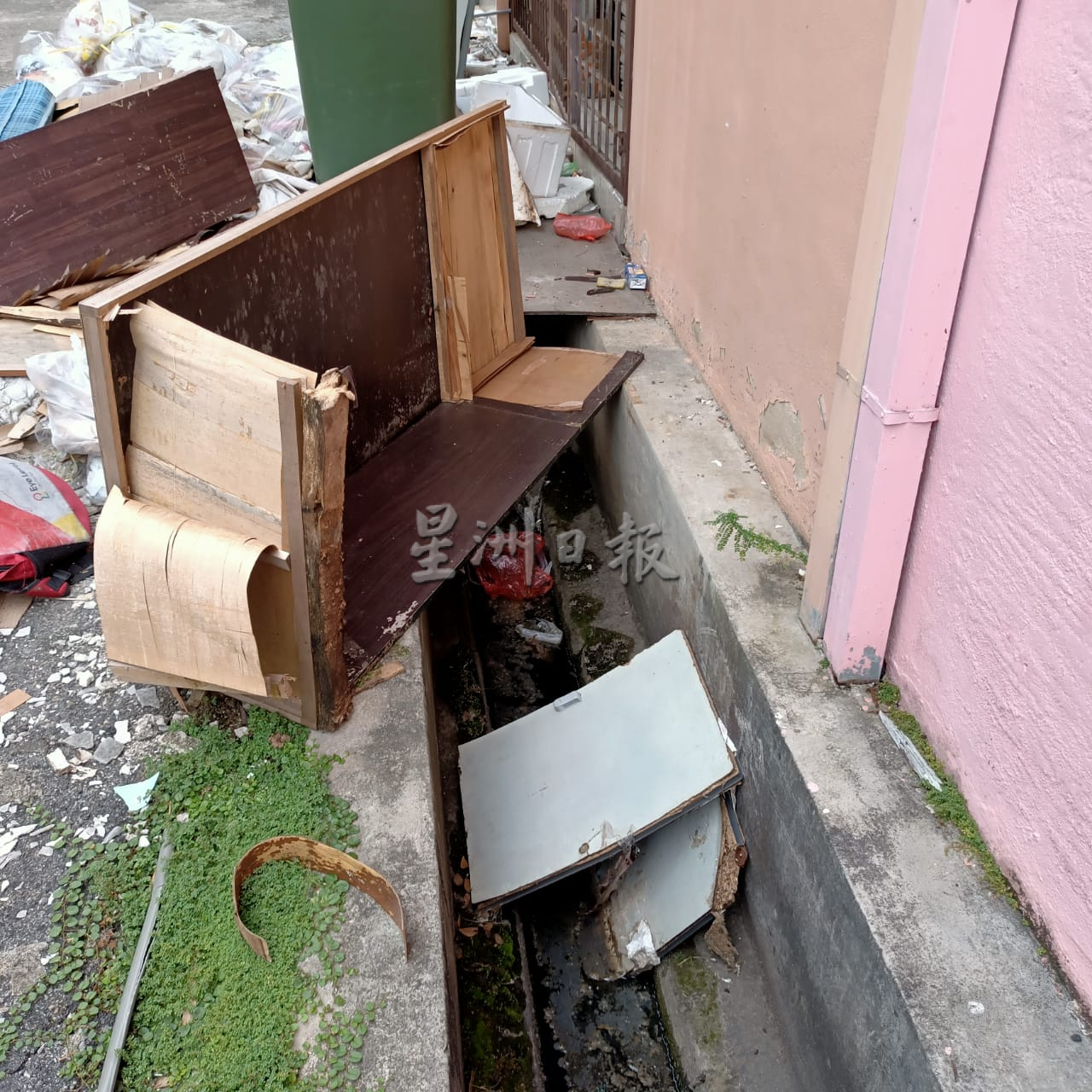 (古城第四版主文)民众乱丢垃圾,衍生卫生课题