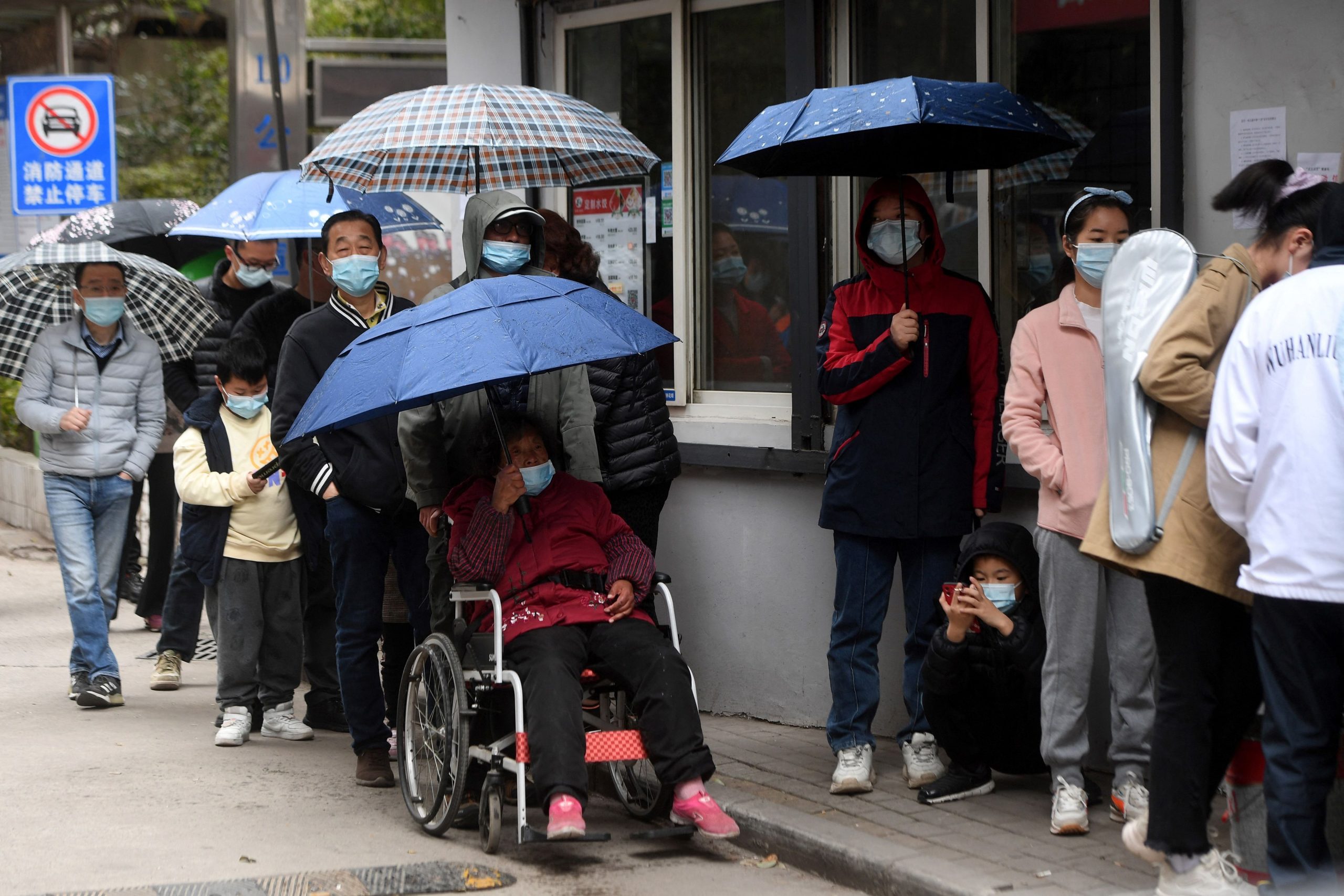 (换文) 中增233本土确诊 2年新高/主 专家:无症状患者增不利防疫