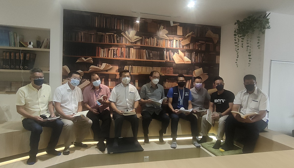 (未签发)全国:马汉顺:教育界出现奇怪的现象,老师转行做网络生意