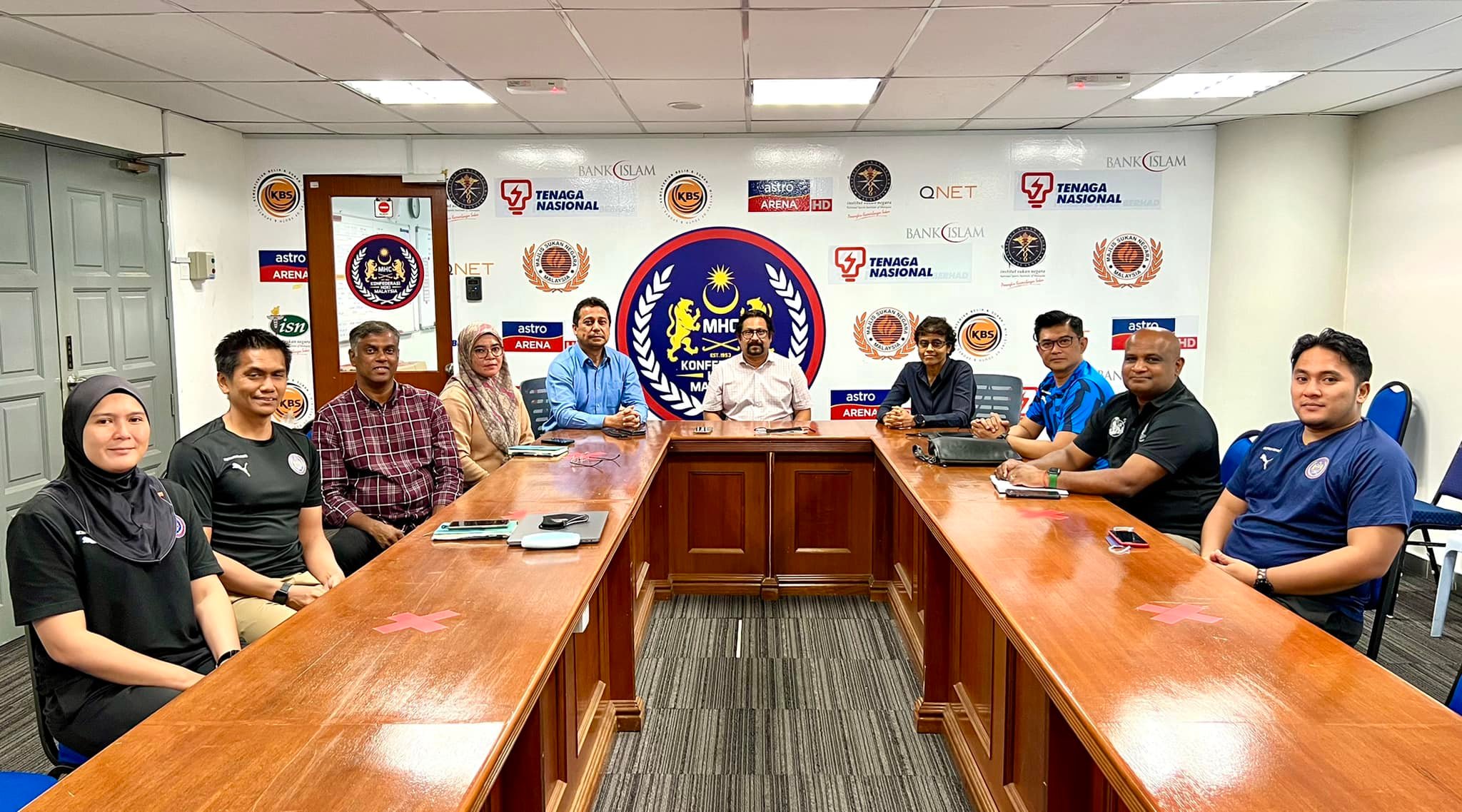 3次申请签证终获批 马男钩明飞澳热身