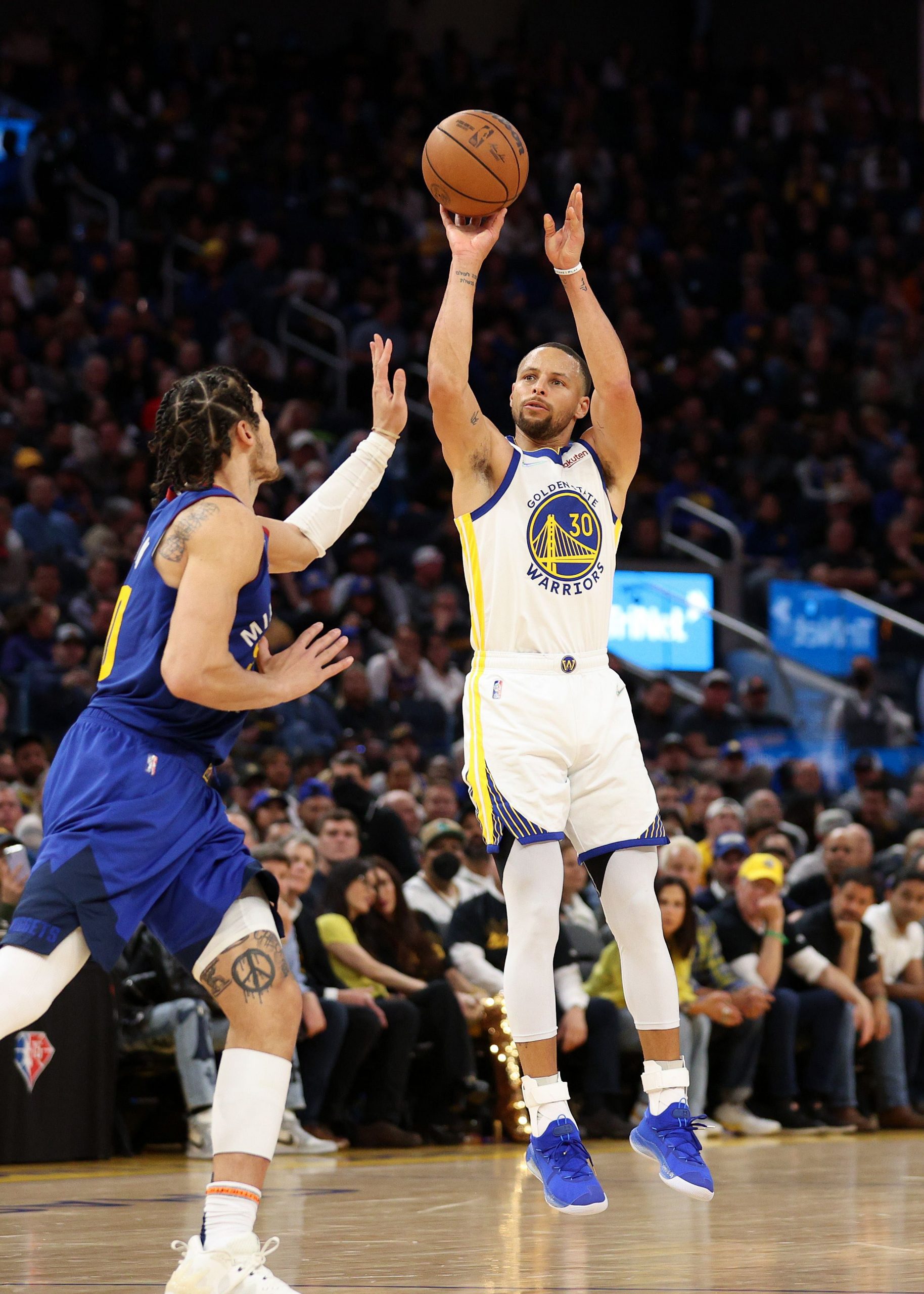 76人居主再胜暴龙  勇士强势砸金块2连胜