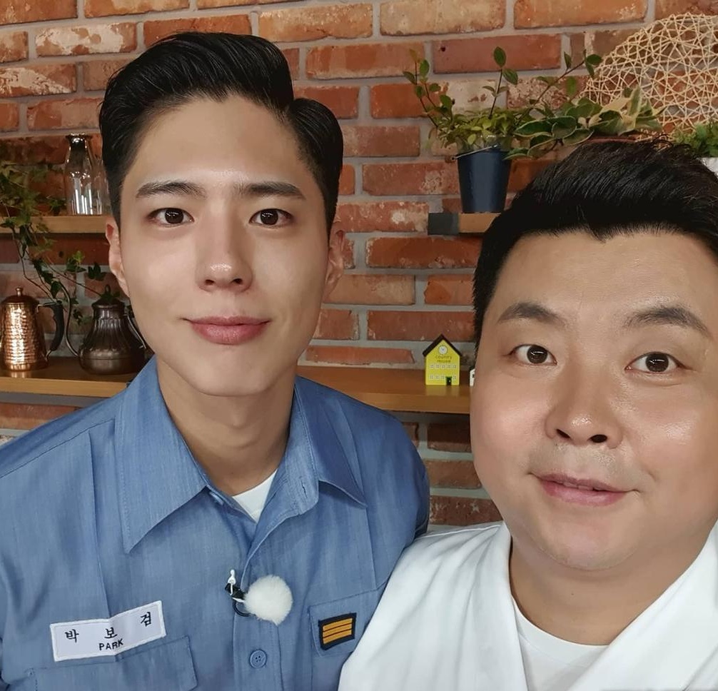 ​朴宝剑退伍正式回归  再任百想艺术大赏主持