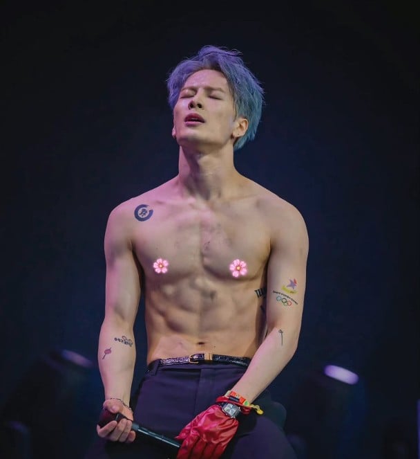 ​登科切拉冲推特世趋第一　 王嘉尔遭诬蔑假唱网骂造谣