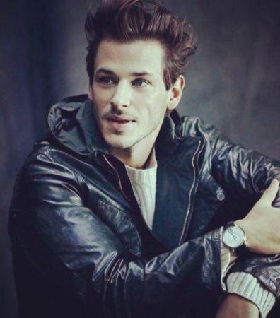 《月光骑士》男星脱口讲“中文”刘思慕傻眼开酸	