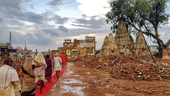 【印度】印度圣城瓦拉纳西,最后一场洗礼