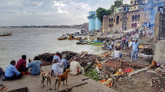【印度】印度圣城瓦拉纳西,最后一场洗礼