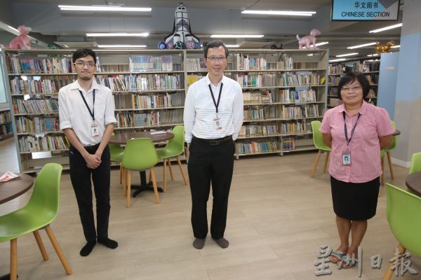 【现代学校图书馆02】 什么事情从此回不去了？