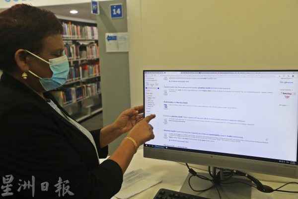 【现代学校图书馆03】 善用多媒体科技辅助，弹指间掌握知识