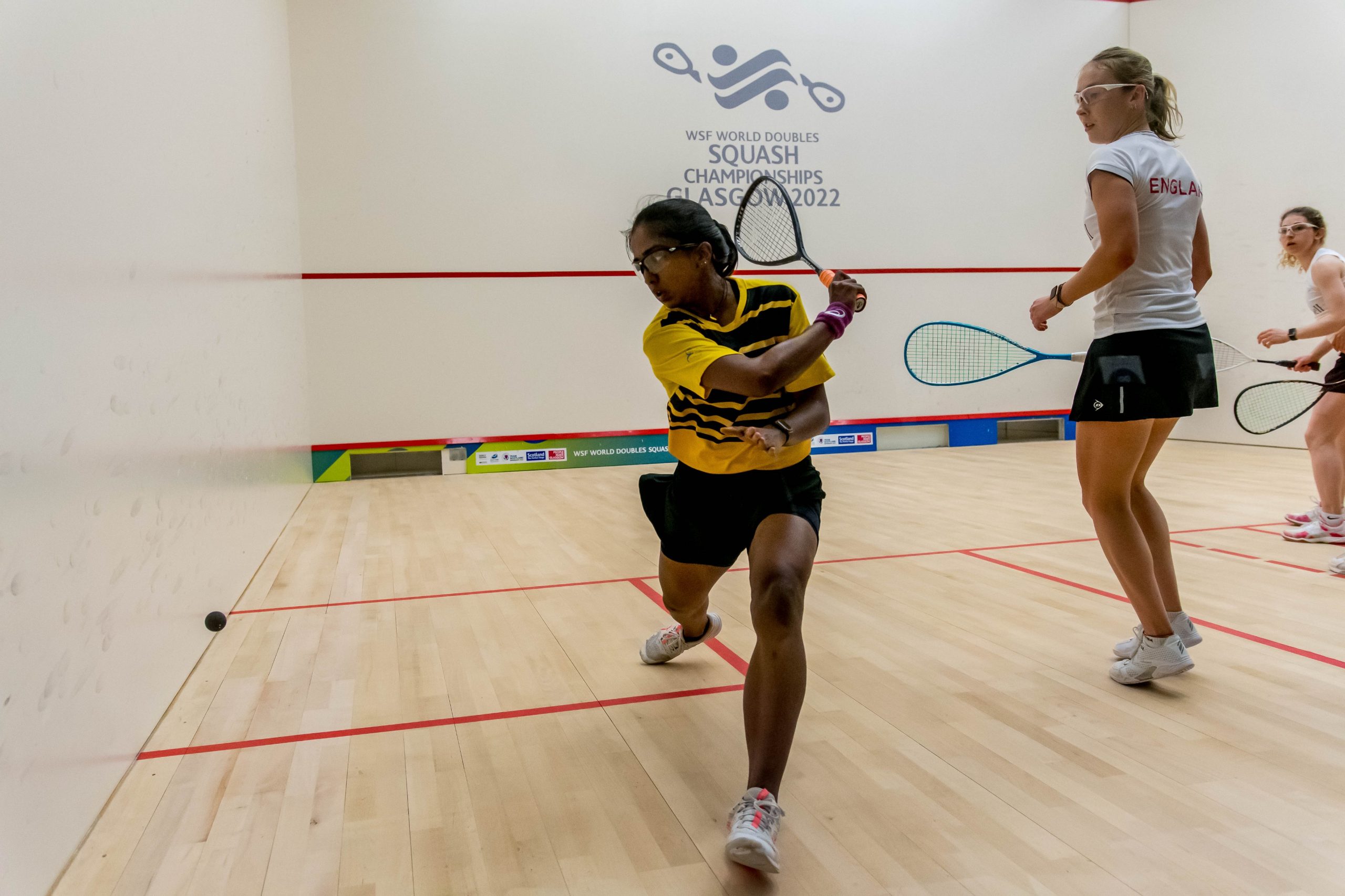 世界壁球双打锦标赛  蕾切尔联手茜娃闯4强