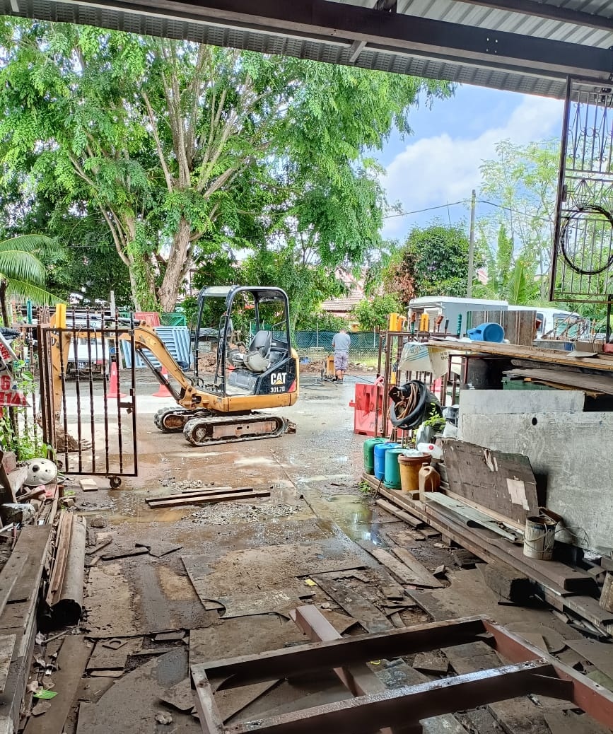 东:文德甲松桑工业区时常发生地下水管破裂的问题,引起当地商家的不满。