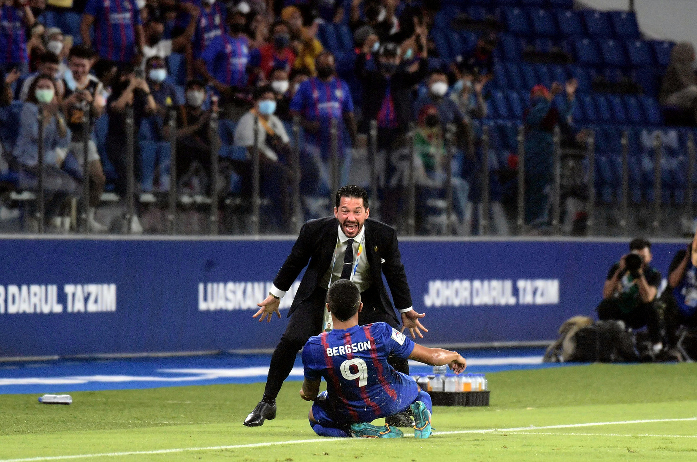 亚冠联| 主场痛偿广州5蛋 南虎大胜响首炮