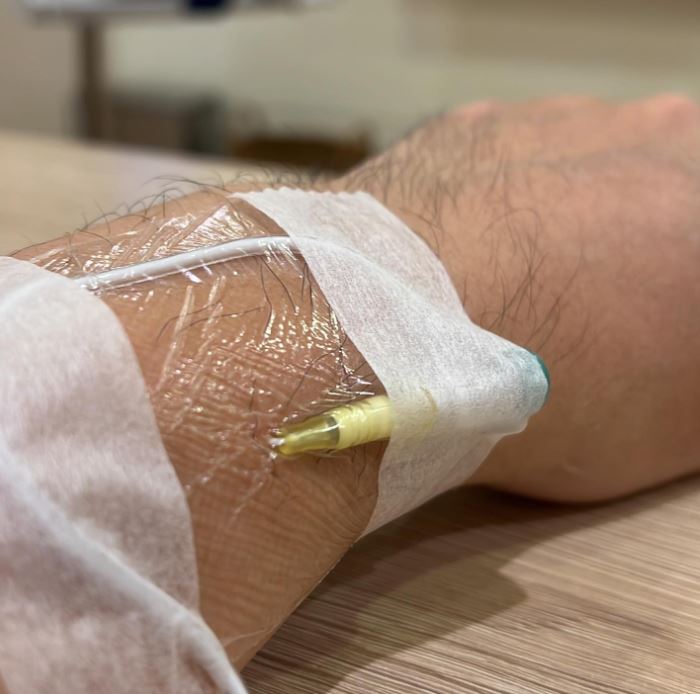 余文乐晒聚会照 周杰伦出院后首度露面