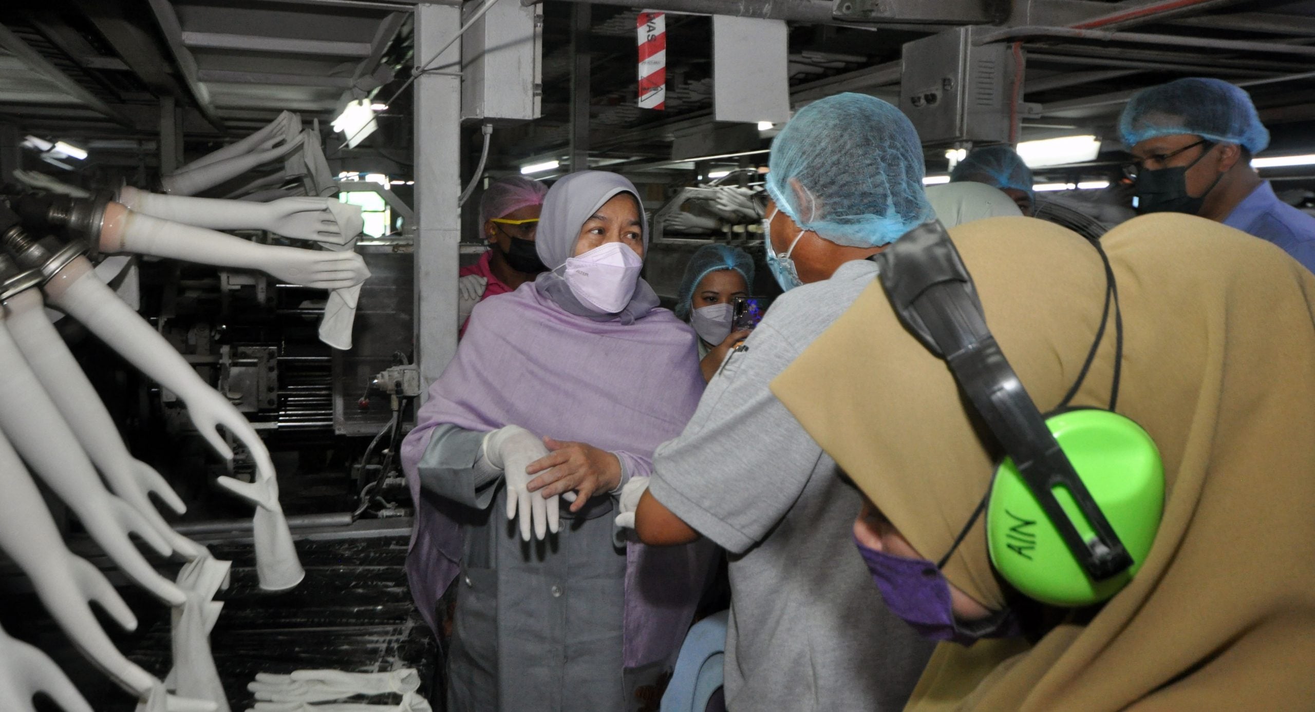 全国版:我国手套出口额有望在2025年突破610亿