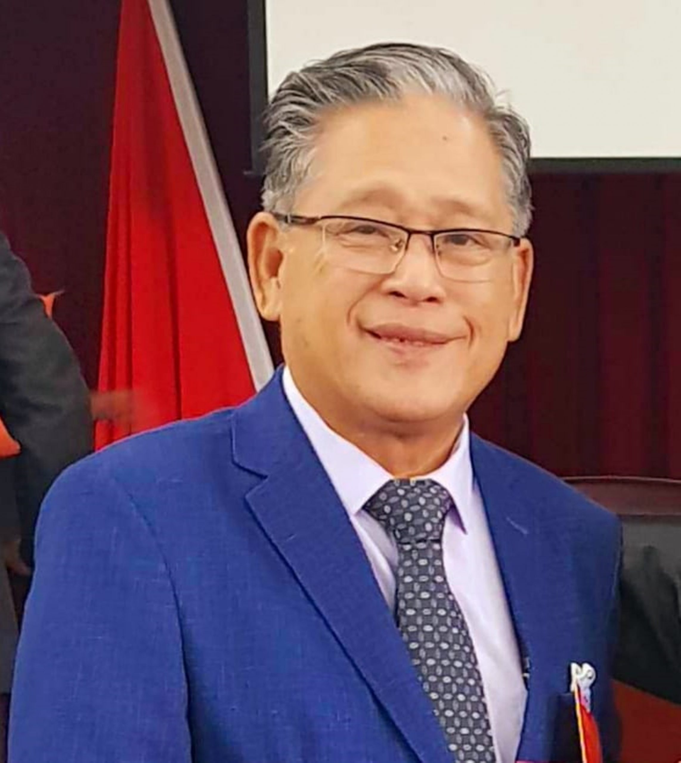 全国:李锦贤:移民局应立刻停用线上预约。