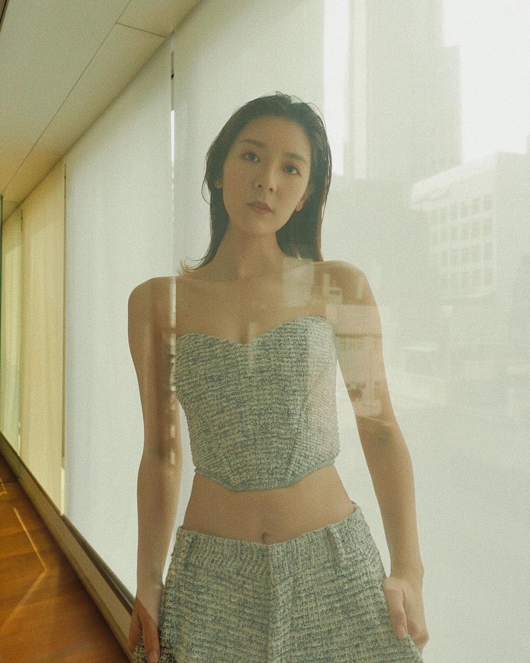 公开孕后暴肥丑照 余香凝分享产后修身秘诀