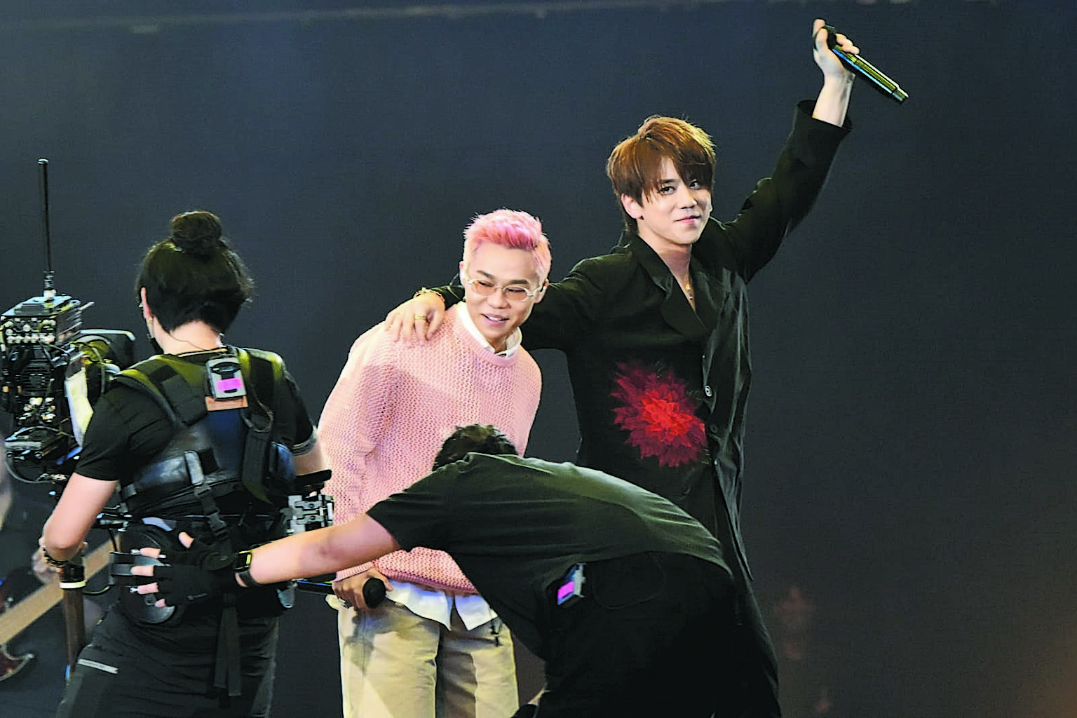 击败姜涛夺男歌手金奖 卢瀚霆被轰造假